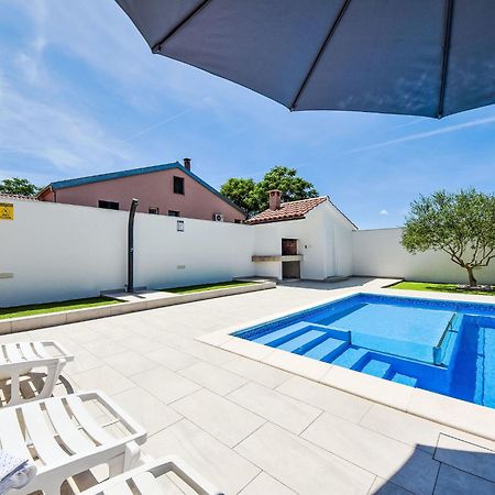 Holiday Home Anić Smilcic Zewnętrze zdjęcie